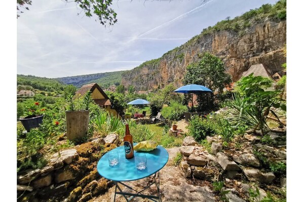 View from top terrace (corresponding to chambre Cele)