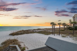 Beautiful white sand beach a short 3 blocks away - walk to watch the sunset every evening!