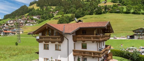 Extérieur maison de vacances [été]