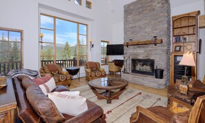 MMH 3 Coyote Bluff, Living, 1