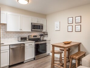 Kitchen/dining area