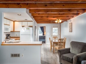 Dining/Kitchen Area