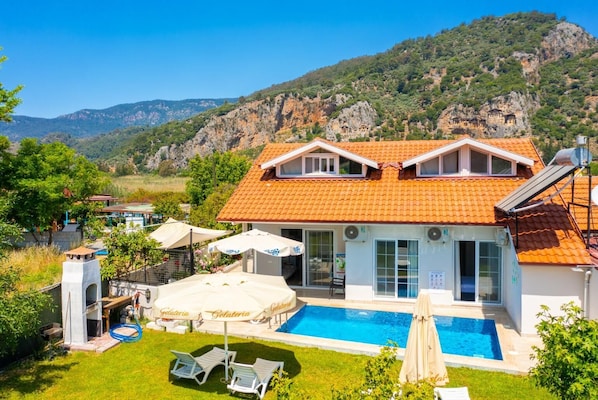 Beautiful villa with private pool, terrace, and garden