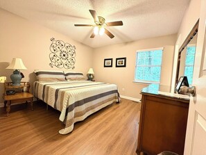 Master Bedroom, King 