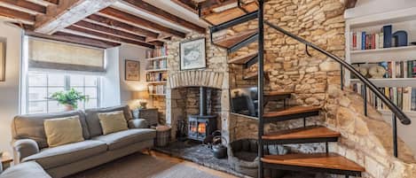 Garden Cottage Living Room - StayCotswold