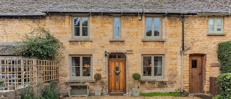 North House - StayCotswold