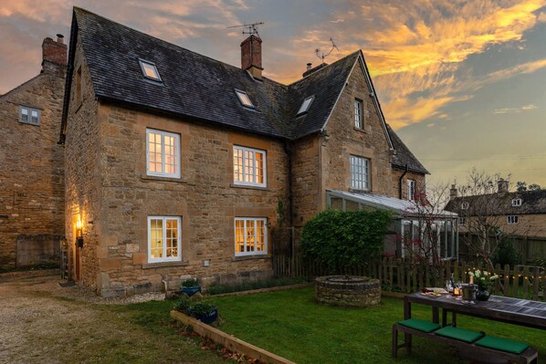 Quaint End - StayCotswold