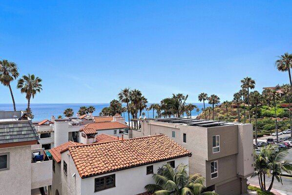 Casa Capistrano 1 offers gorgeous ocean views and breezes on your private balcony