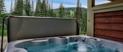 Private hot tub!