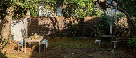 Plant, Property, Sky, Shade, Tree, Outdoor Bench, Grass, Landscape, Natural Landscape, Leisure