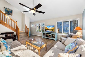 Living Room | Free WiFi | Central Heat & A/C