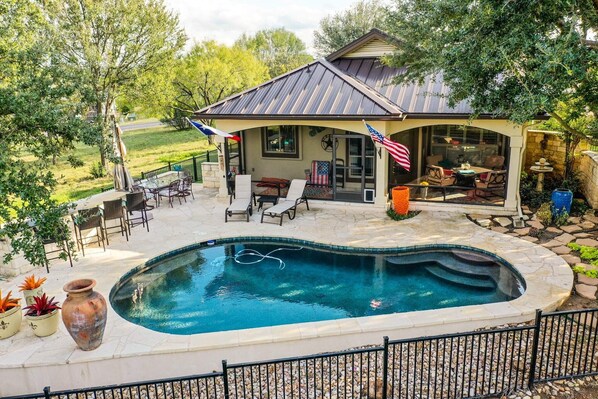 Private Pool Oasis.