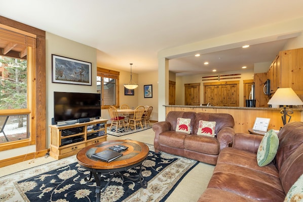 6516 Settlers Creek - a SkyRun Keystone Property - 