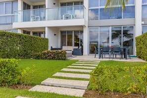 Private patio w/ direct pool access