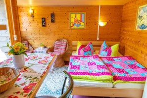 Doppelbett, Essbereich