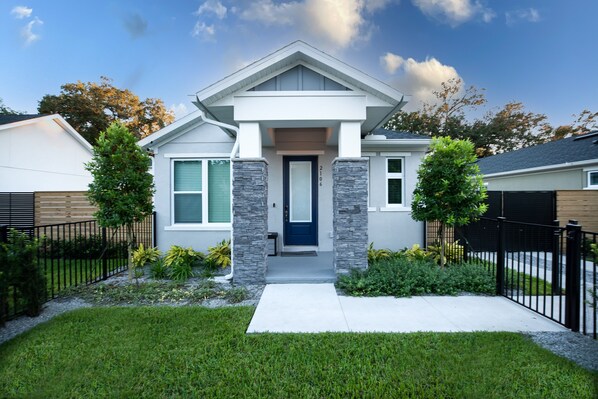 Cottage, Building, House, Grass, Outdoors