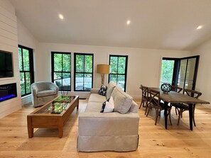 Open concept living room/dining room and kitchen