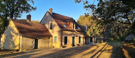 Domaine des Aulnaies Touraine Cottage
5km Zoo de Beauval