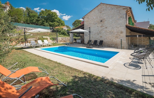 pool