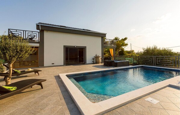 pool