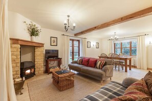 Tyte Cottage Living Room - StayCotswold