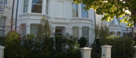 Spacious and beautiful Victorian Double fronted Family Home