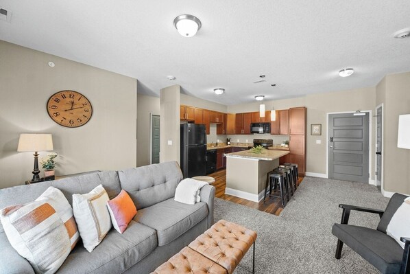 Welcome to Summit, your new home away from home!