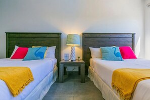 Turibana Suite w/ 2DoubleBeds, Pool & FreeParking (18451)