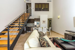 Spacious duplex with all amenities.