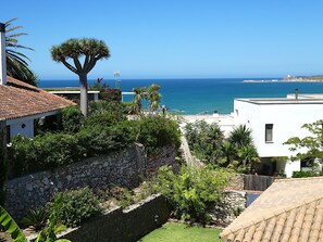 Vue sur la plage ou l’océan