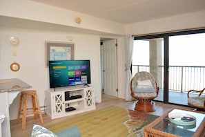 LIVING-AREA-HIGHPOINT SOUTH 7D-OCEAN CITY