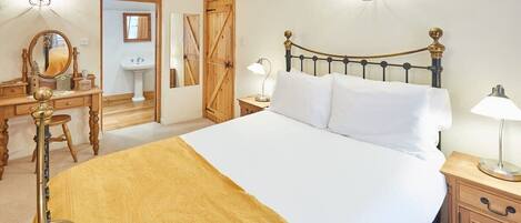 Jacksons Cottage, Whitby - Host & Stay