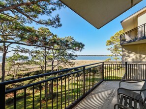 Private 4th Floor Balcony at 1839 Beachside Tennis