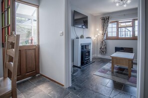 Lilac Cottage - 1 Bedroom Cottage - Amroth (11359)
