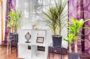 Stylish and vibrant to set the mood!