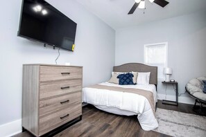 Comfy queen size luxury foam mattress.