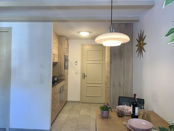 Eigentum, Gebäude, Tür, Cabinetry, Holz, Flooring, Fussboden, Haus, Home Door