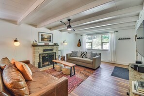 Living Room | Fireplace | Board Games | Books | Ceiling Fans | Central Heating