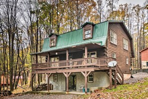 Cabin Exterior | 1,904 Sq Ft | Covered Deck