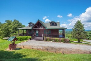 Welcome to Cloud Rise, located in Piney Creek North Carolina!