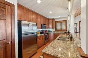 Kitchen--Granite Countertops, Stainless Steel