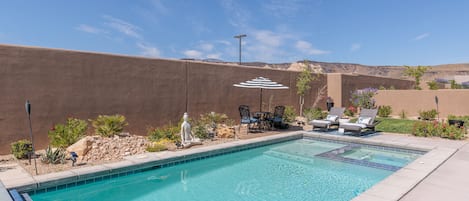 Private Pool - The private pool is the perfect place to cool down. When you are done for the day you have the option to turn on the switch to cover the pool.