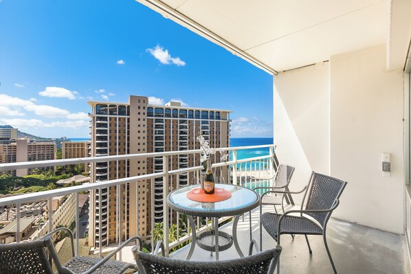 Gorgeous Blue Ocean and Lagoon Views from Lanai