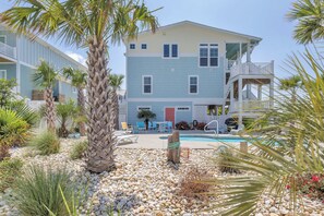 Exterior / Private Pool #123