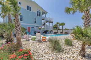 Exterior / Private Pool #124