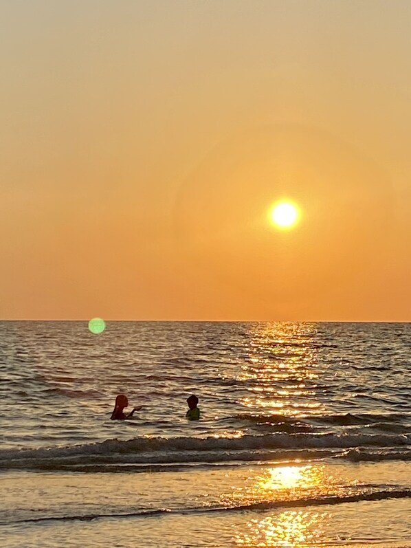 Watch the sunset at Indian Rocks beach just mins away 