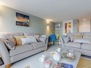 Living room/dining room | Riverside Cottage, Reedham