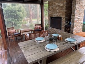 Outdoor living/dining area