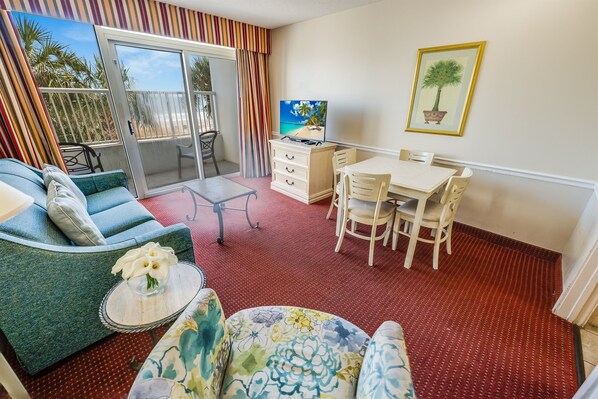Large Living/Dining Room Area, Beautifully Decorated