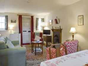 Living room/dining room | The Wee Hoose, Kinghorn